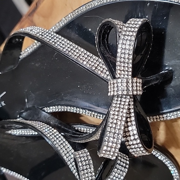 Sandals Bling Bow Flip Flops Size 8 - Picture 2 of 3